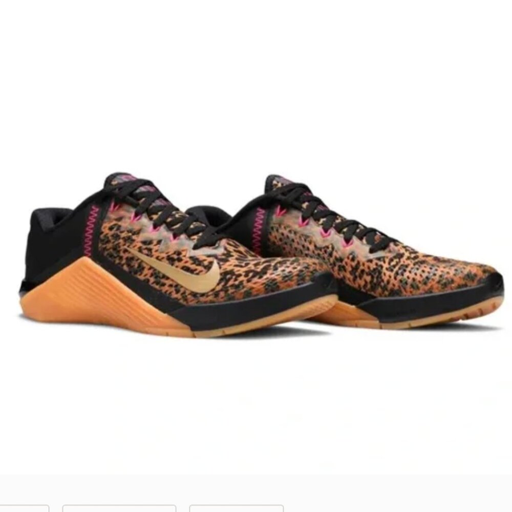 NWOB Nike Metcon 6 Limited Edition Cheetah Print with Pink Accents Size 10.5